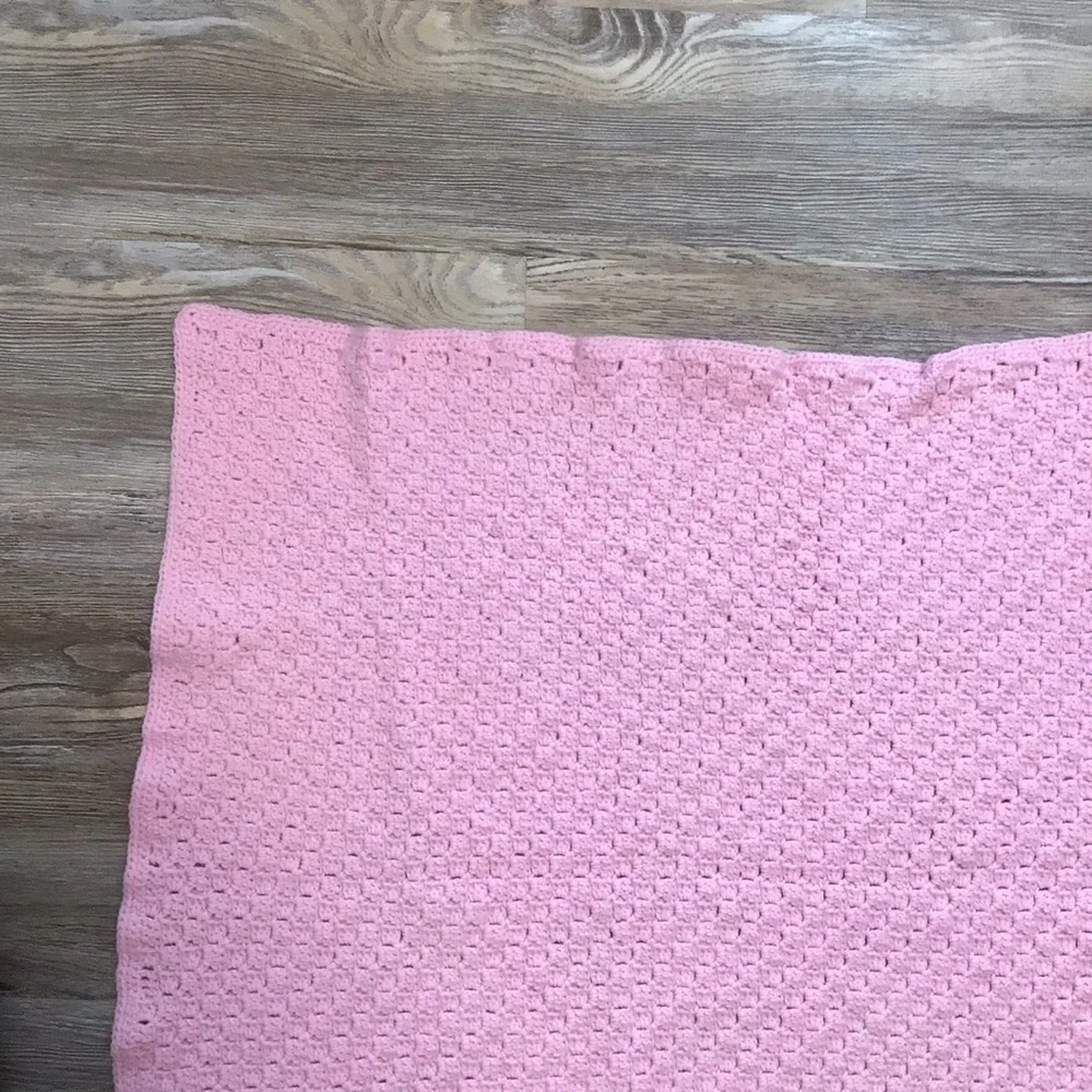 N/A pink crochet